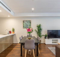 Sydney CBD Brand New Apartments with Hyde Park View - Holiday Find