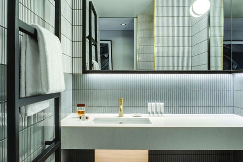 Vibe Hotel Sydney Darling Harbour - Holiday Find 3