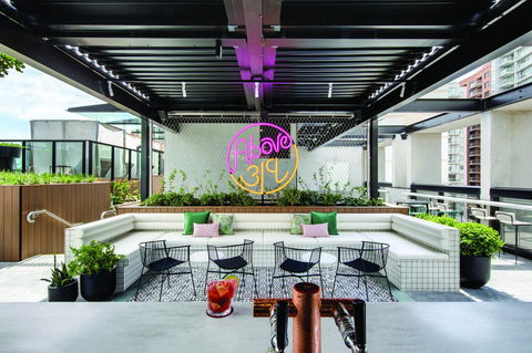 Vibe Hotel Sydney Darling Harbour - Holiday Find 6