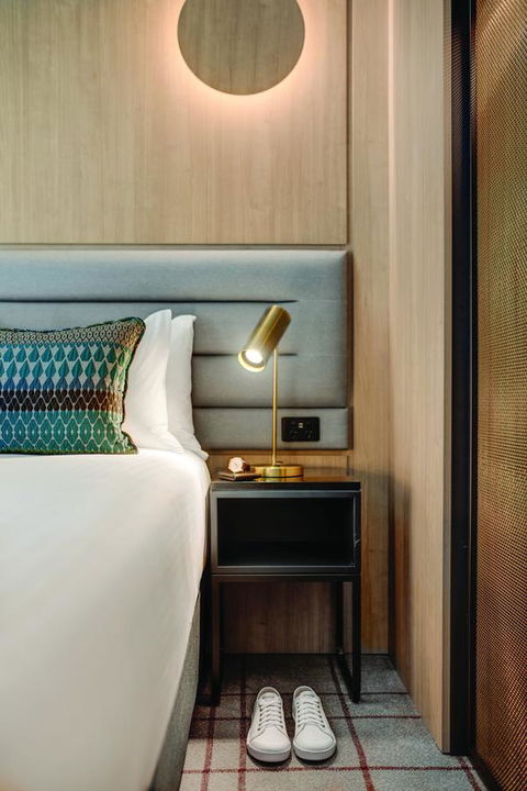 Vibe Hotel Sydney Darling Harbour - Holiday Find 1