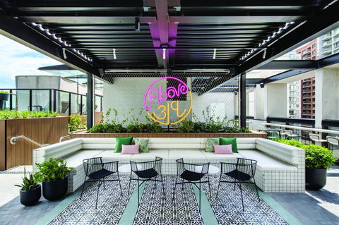 Vibe Hotel Sydney Darling Harbour - Holiday Find 7
