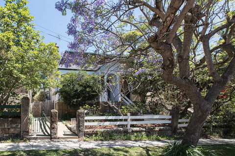 Elegant Family Home Close To Harbour And Views - Holiday Find 15