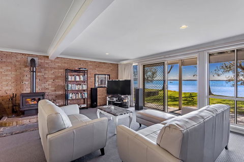 Foreshore Drive, 123, Sandranch - Holiday Find 1