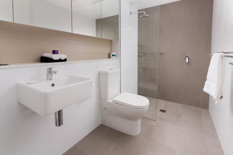Hamilton Executive Apartments - Holiday Find 26
