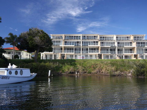 Regatta 13 - Holiday Find 2