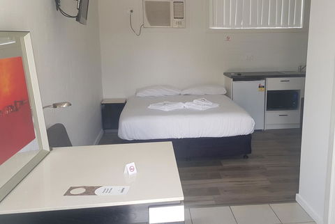 Appin Village Motel - Holiday Find 13