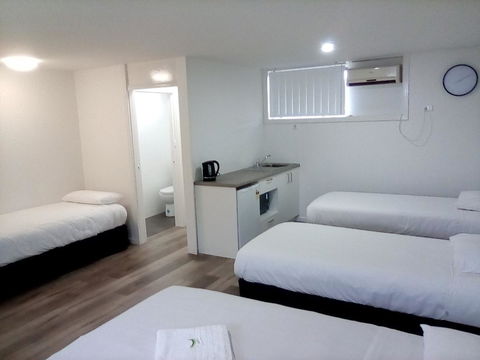 Appin Village Motel - Holiday Find 16