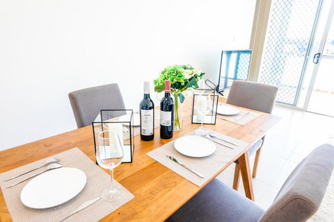 Near Train Station, New 2 BR Apt/free Parking - Holiday Find 4