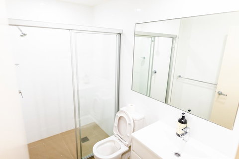 Near Train Station, New 2 BR Apt/free Parking - Holiday Find 29