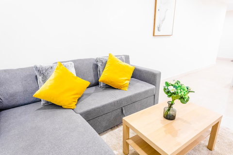 Near Train Station, New 2 BR Apt/free Parking - Holiday Find 19