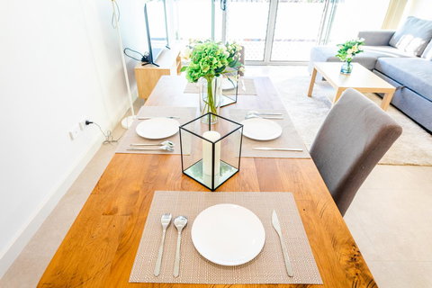 Near Train Station, New 2 BR Apt/free Parking - Holiday Find 7