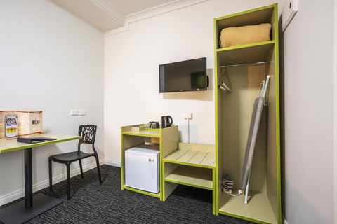 Boomerang Hotel - Holiday Find 12