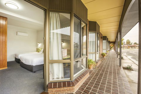 Boomerang Hotel - Holiday Find 10