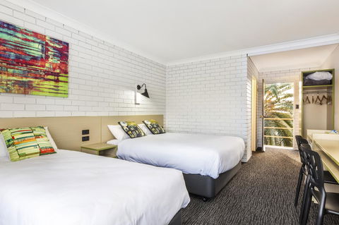 Boomerang Hotel - Holiday Find 28