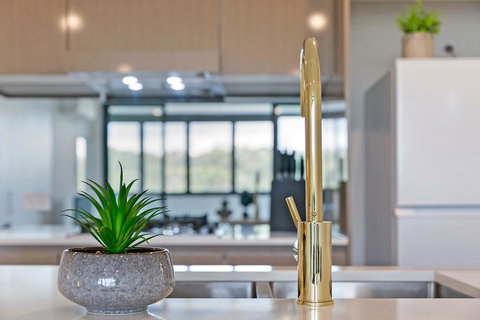 Stylish And Neat Two Bed Apartment In Wentworth Point - Holiday Find 2