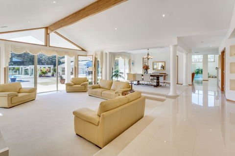 One Mile Mansion - Private Coastal Retreat FREE FAMILY ADVENTURE PASS - Holiday Find 12