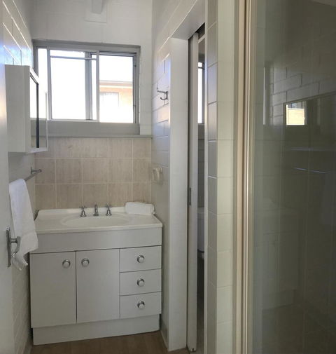 Kon Tiki Apartments - Holiday Find 8
