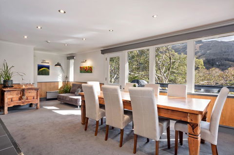 Pure Chalet Thredbo - Holiday Find 18