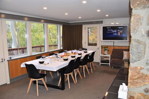 Pure Chalet Thredbo - Holiday Find 3