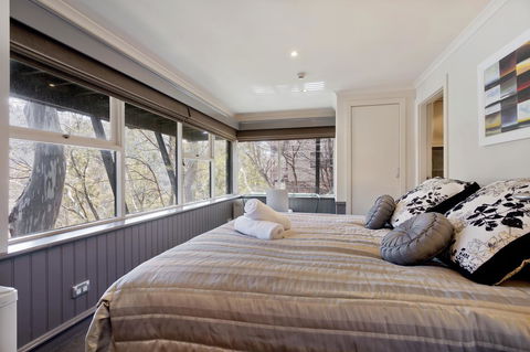 Pure Chalet Thredbo - Holiday Find 29
