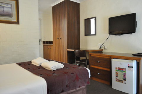 Albury Burvale Motor Inn - Holiday Find 11