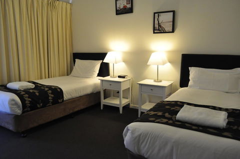 Albury Burvale Motor Inn - Holiday Find 24