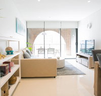 Newly settled three bedrooms apartment in CBD - Holiday Find
