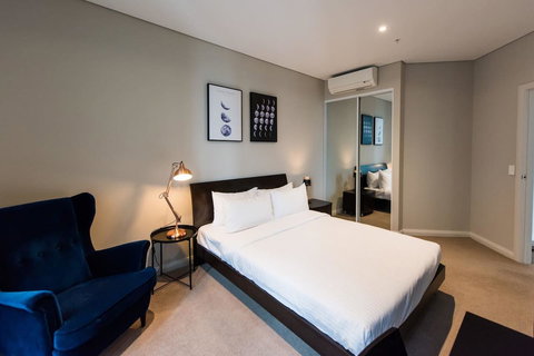 180Â° Water View Three Bedroom (wooden Furniture) - Holiday Find 8