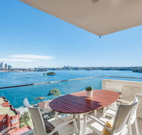 Panoramic harbour views and unbeatable comfort - Holiday Find