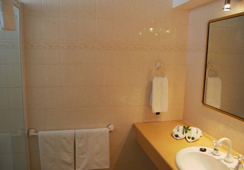 Stay At Alice Springs Hotel - Holiday Find 27