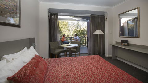 Stay At Alice Springs Hotel - Holiday Find 2