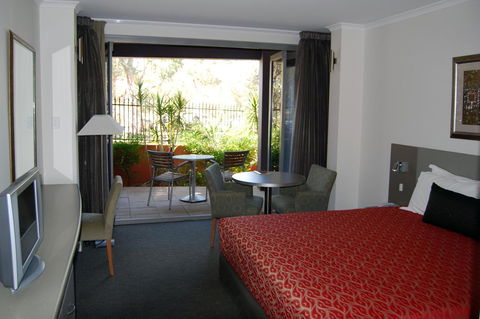 Stay At Alice Springs Hotel - Holiday Find 17