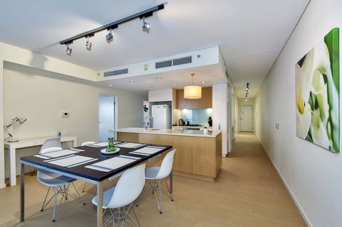 Astra Apartments Darwin - Holiday Find 3