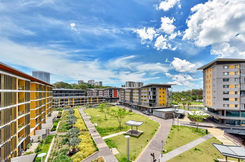 Astra Apartments Darwin - Holiday Find 18