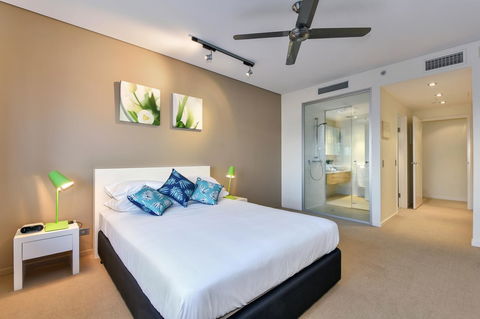 Astra Apartments Darwin - Holiday Find 4