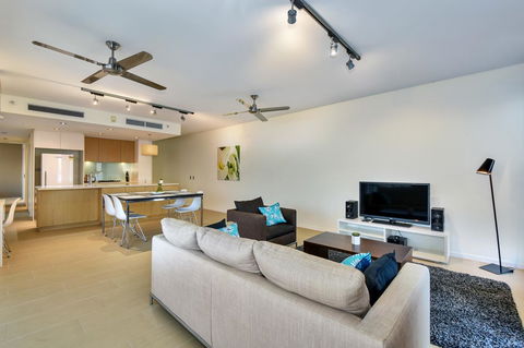 Astra Apartments Darwin - Holiday Find 2