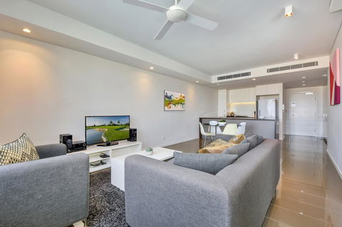 Astra Apartments Darwin - Holiday Find 9