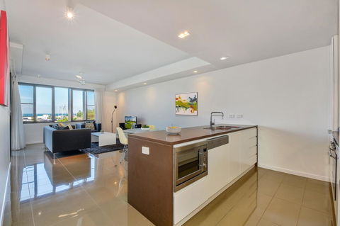 Astra Apartments Darwin - Holiday Find 6