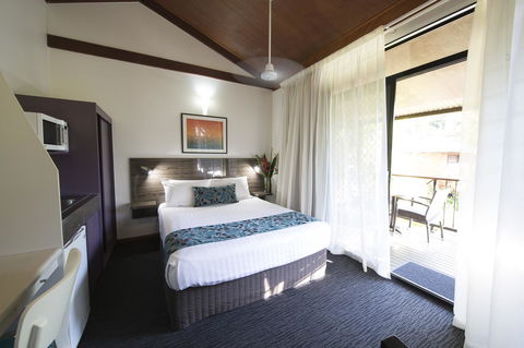 Palms City Resort - Holiday Find 38