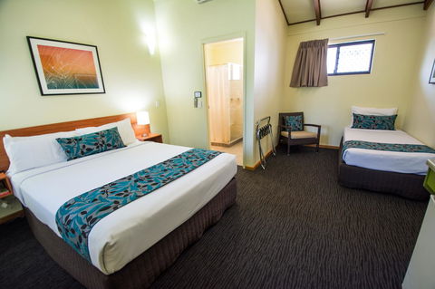 Palms City Resort - Holiday Find 33