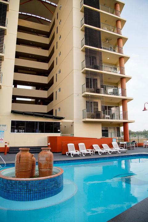 Cullen Bay Resorts - Holiday Find 9