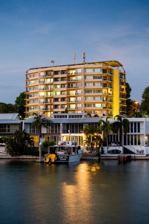 Cullen Bay Resorts - Holiday Find 14