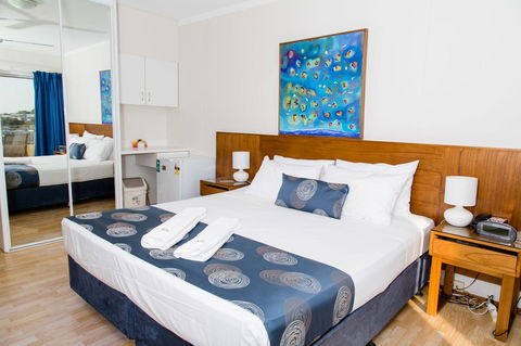 Cullen Bay Resorts - Holiday Find 7