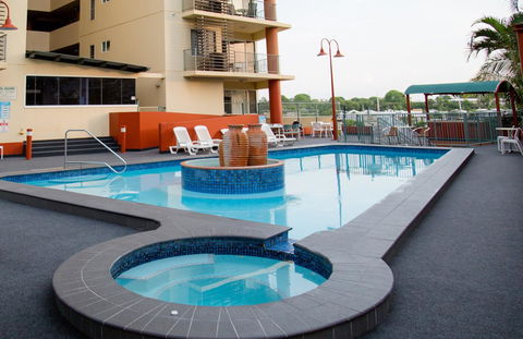 Cullen Bay Resorts - Holiday Find 3