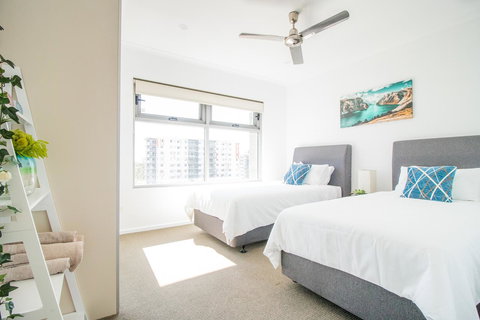 ZEN BY THE WATER - Esplanade Darwin Retreat - Holiday Find 16