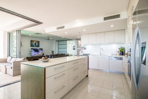 ZEN BY THE WATER - Esplanade Darwin Retreat - Holiday Find 29