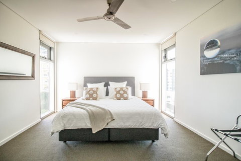 ZEN BY THE WATER - Esplanade Darwin Retreat - Holiday Find 9