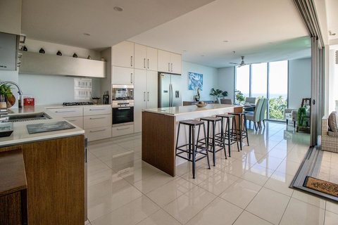 ZEN BY THE WATER - Esplanade Darwin Retreat - Holiday Find 7