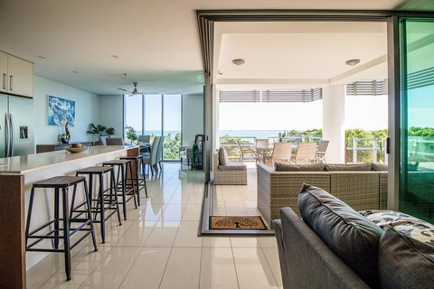 ZEN BY THE WATER - Esplanade Darwin Retreat - Holiday Find 1