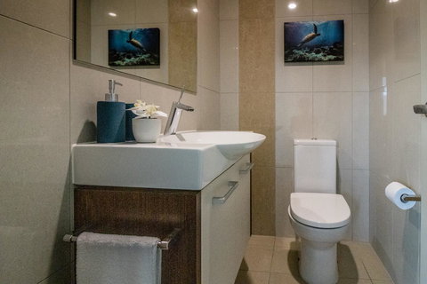 ZEN BY THE WATER - Esplanade Darwin Retreat - Holiday Find 36